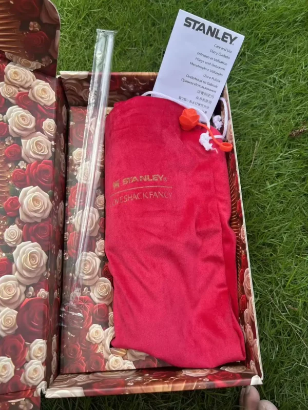 Guadalupe tumbler set with red pouch straw and rose topper