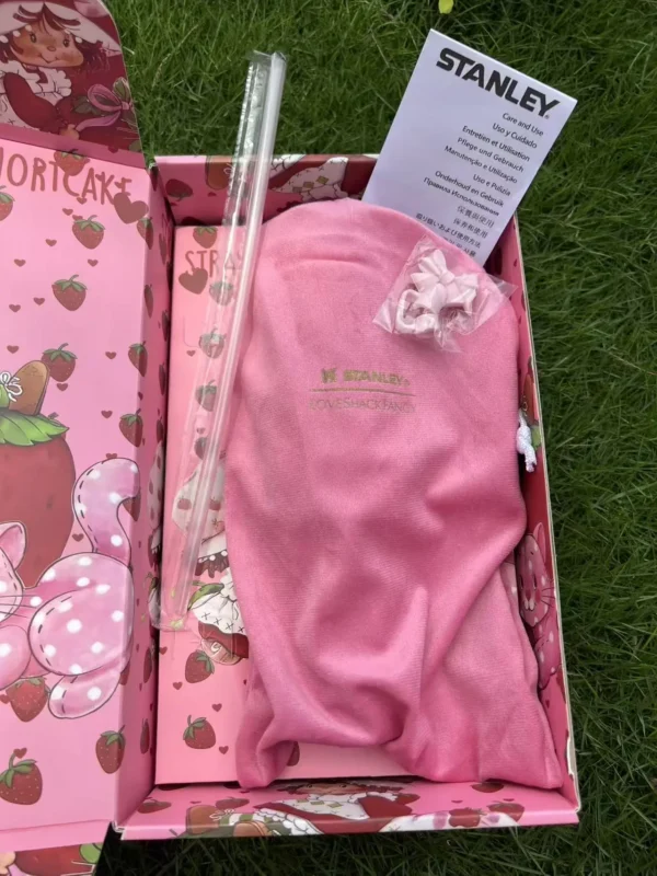 Pink tumbler gift set with straw pouch and bow topper Pink tumbler gift set with straw pouch and bow topper