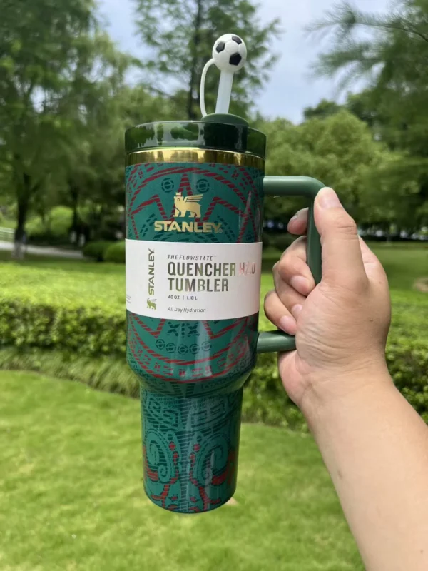 world-cup-2026-mexico-stanley-cup-product-image-2 Mexico-inspired soccer tumbler with handle