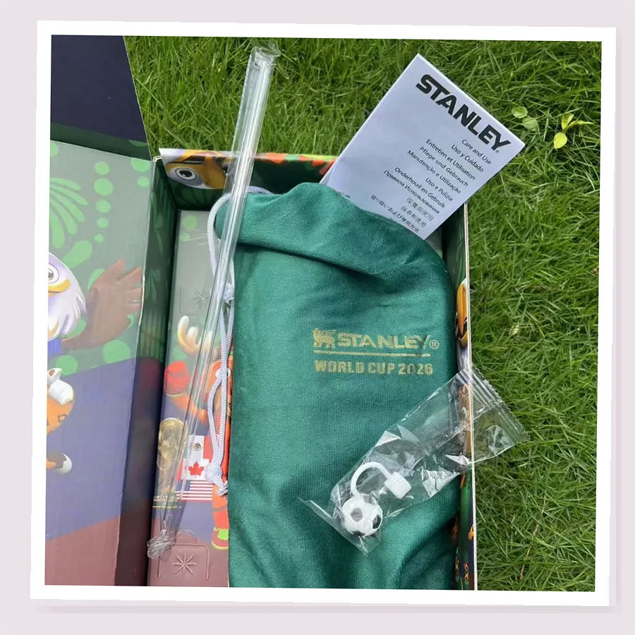 World Cup 2026 Soccer 40oz Tumbler Gift Set buyer detail photo
